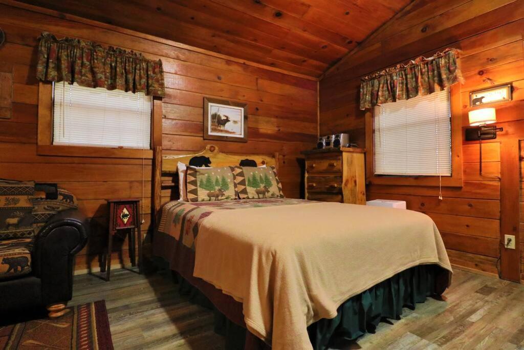Alpine Mountain Sweetheart Cabin Jacuzzi #6 Helen Εξωτερικό φωτογραφία